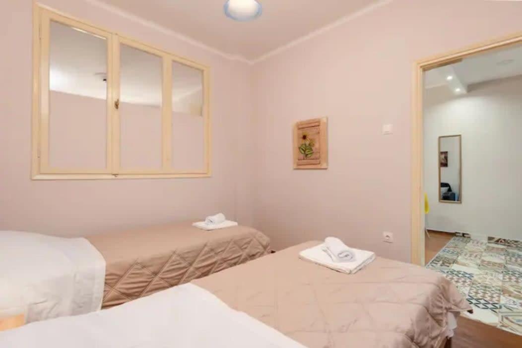 Private Pristine Balcony Home- Heart Of The Center سالونيك المظهر الخارجي الصورة