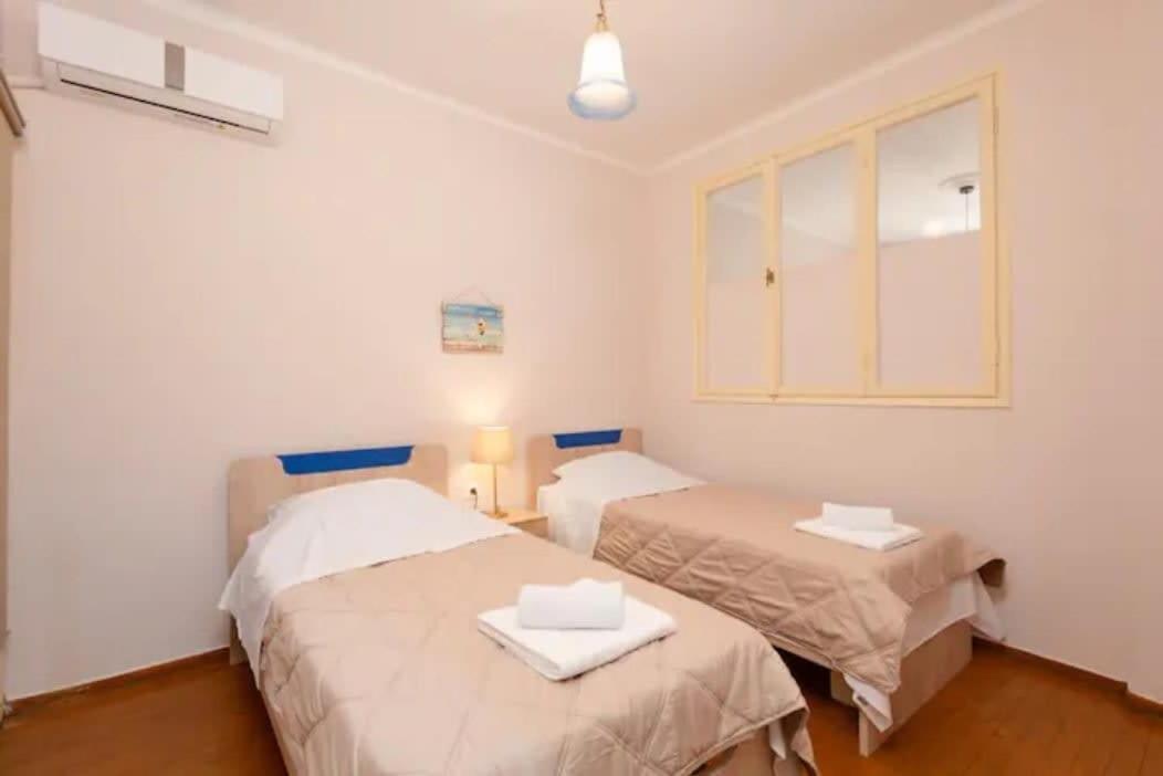Private Pristine Balcony Home- Heart Of The Center سالونيك المظهر الخارجي الصورة