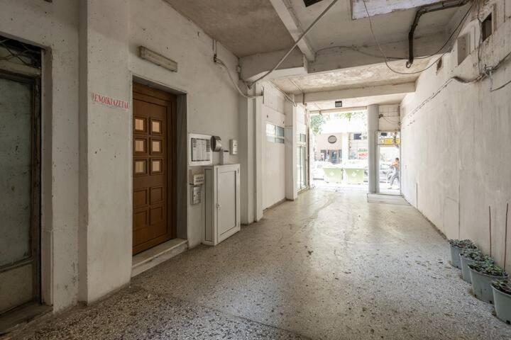 Private Pristine Balcony Home- Heart Of The Center سالونيك المظهر الخارجي الصورة