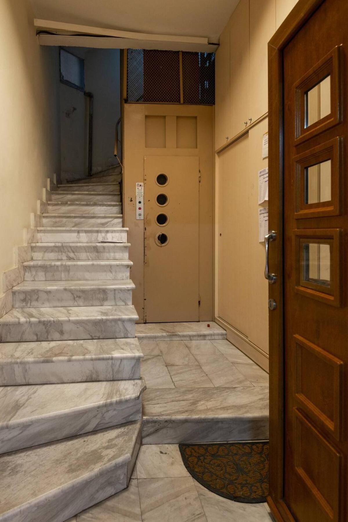 Private Pristine Balcony Home- Heart Of The Center سالونيك المظهر الخارجي الصورة